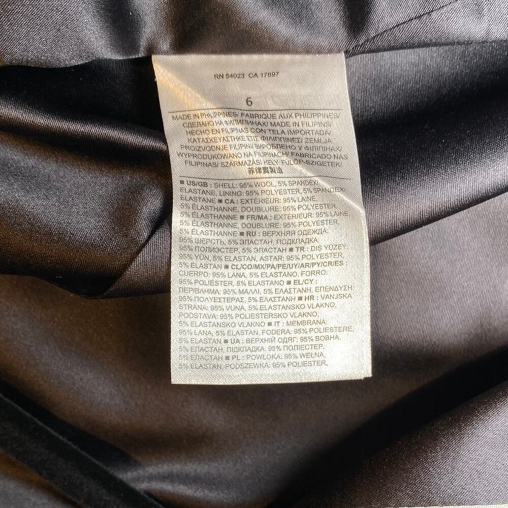 Banana Republic - Black Blazer - Women's Size 6 - Picture 10 of 11
